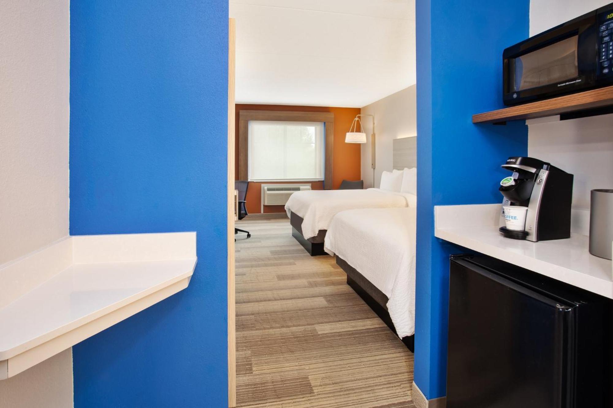 Holiday Inn Express Hotel & Suites Rochester Webster By Ihg Экстерьер фото