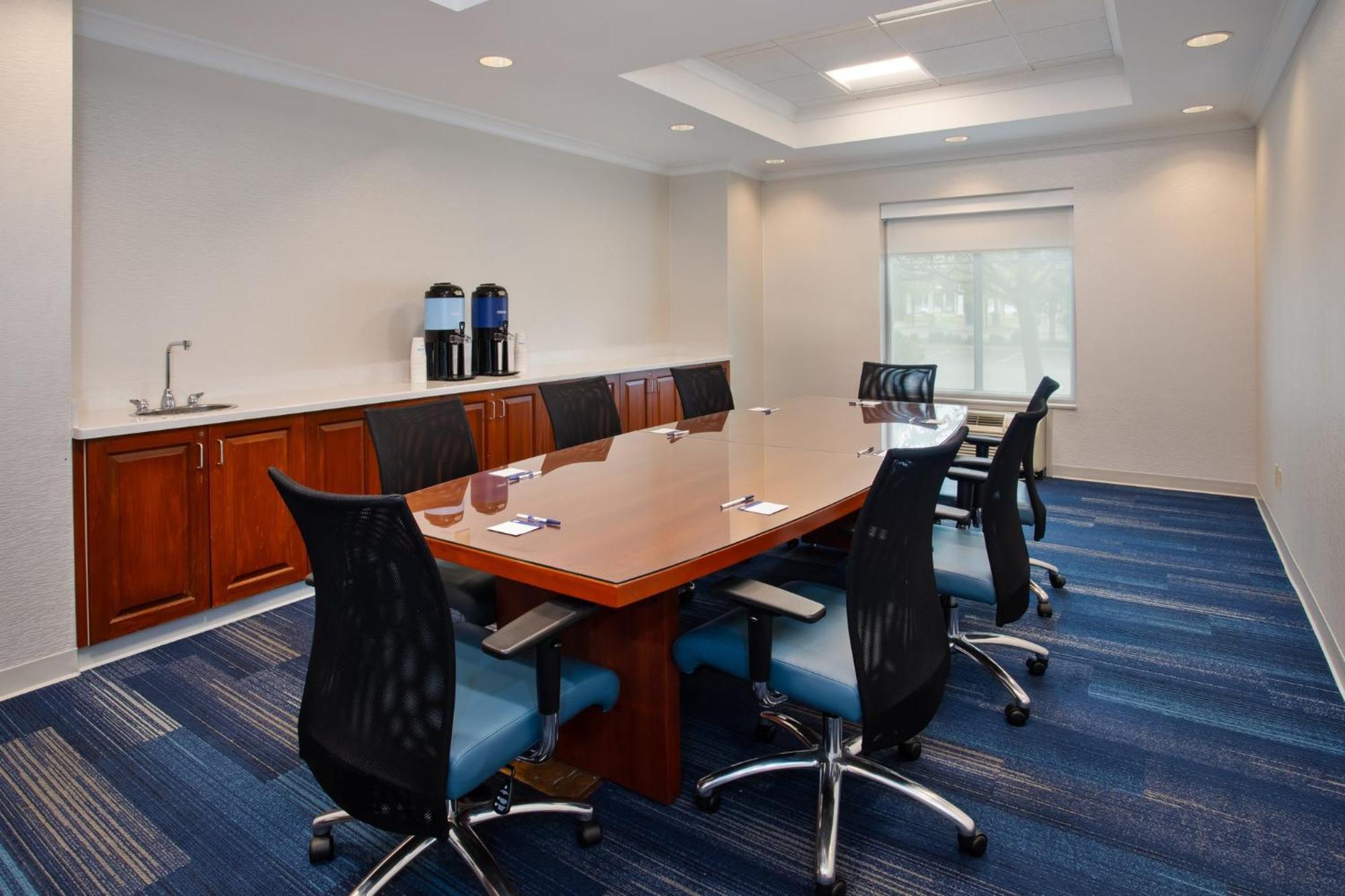 Holiday Inn Express Hotel & Suites Rochester Webster By Ihg Экстерьер фото