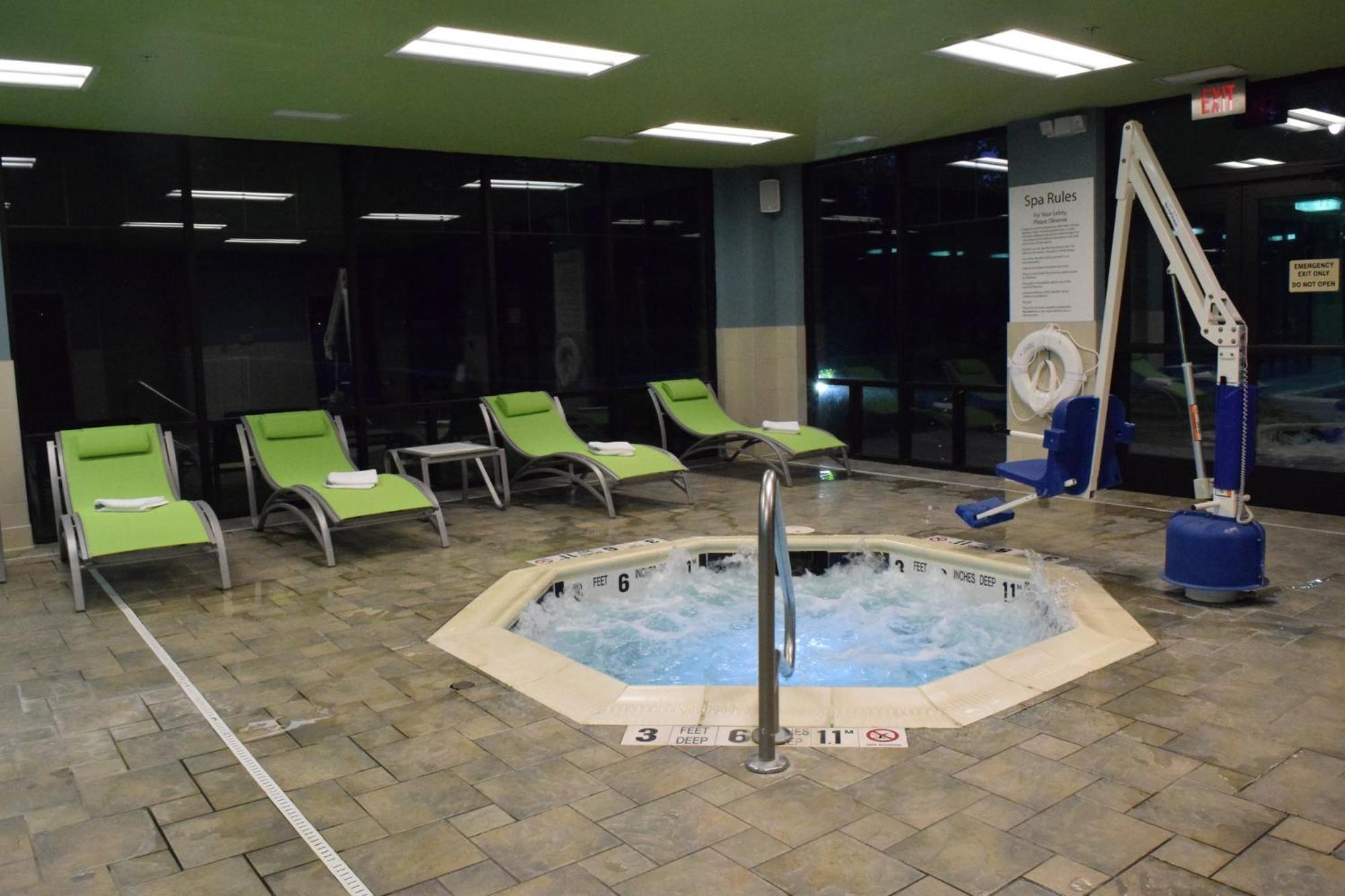 Holiday Inn Express Hotel & Suites Rochester Webster By Ihg Экстерьер фото