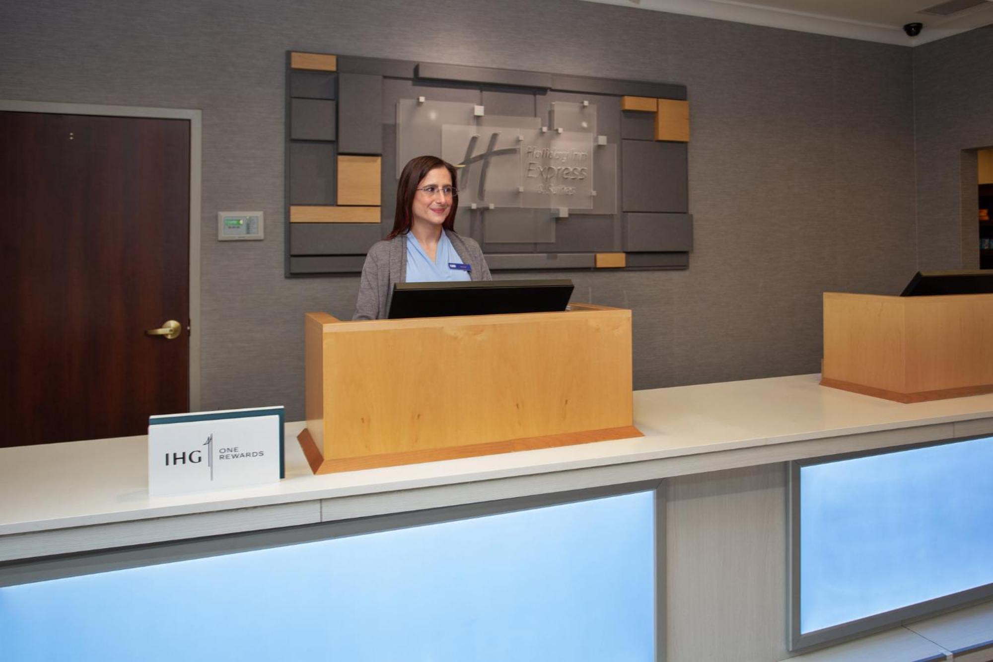 Holiday Inn Express Hotel & Suites Rochester Webster By Ihg Экстерьер фото