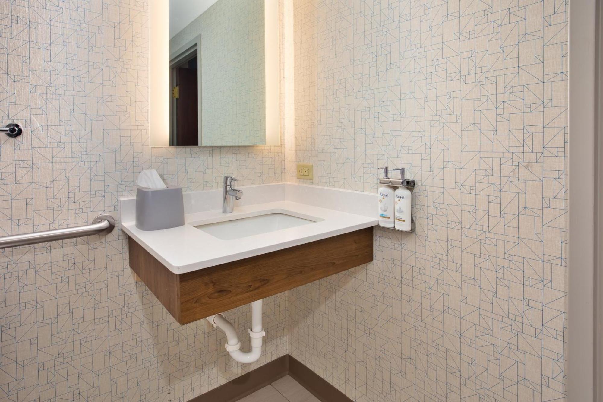 Holiday Inn Express Hotel & Suites Rochester Webster By Ihg Экстерьер фото