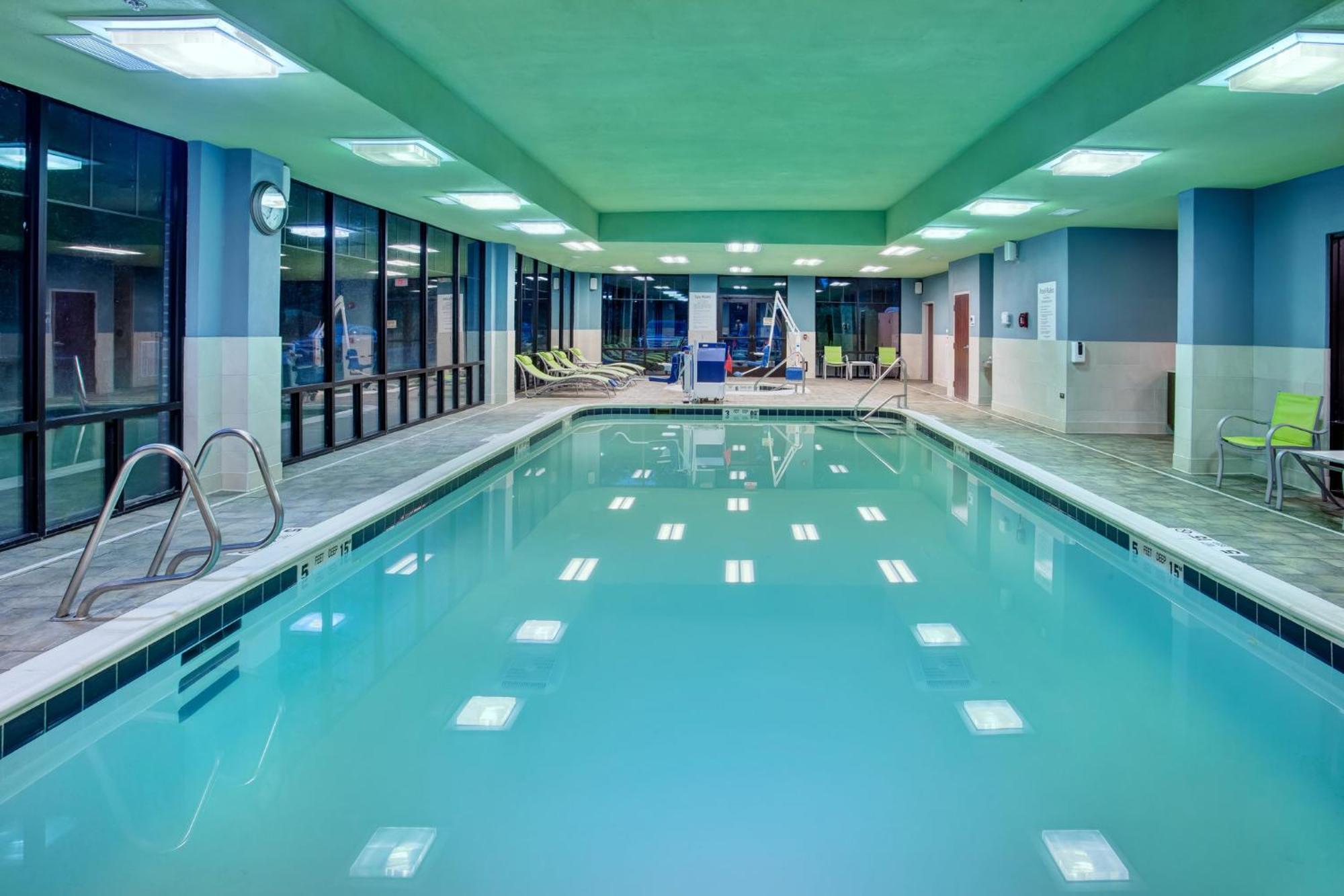 Holiday Inn Express Hotel & Suites Rochester Webster By Ihg Экстерьер фото