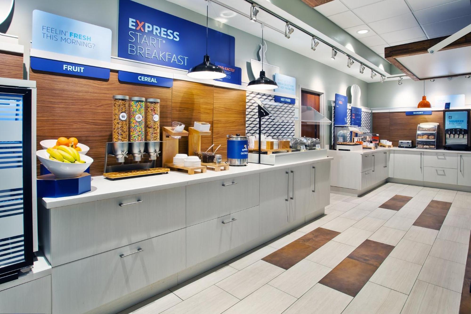 Holiday Inn Express Hotel & Suites Rochester Webster By Ihg Экстерьер фото