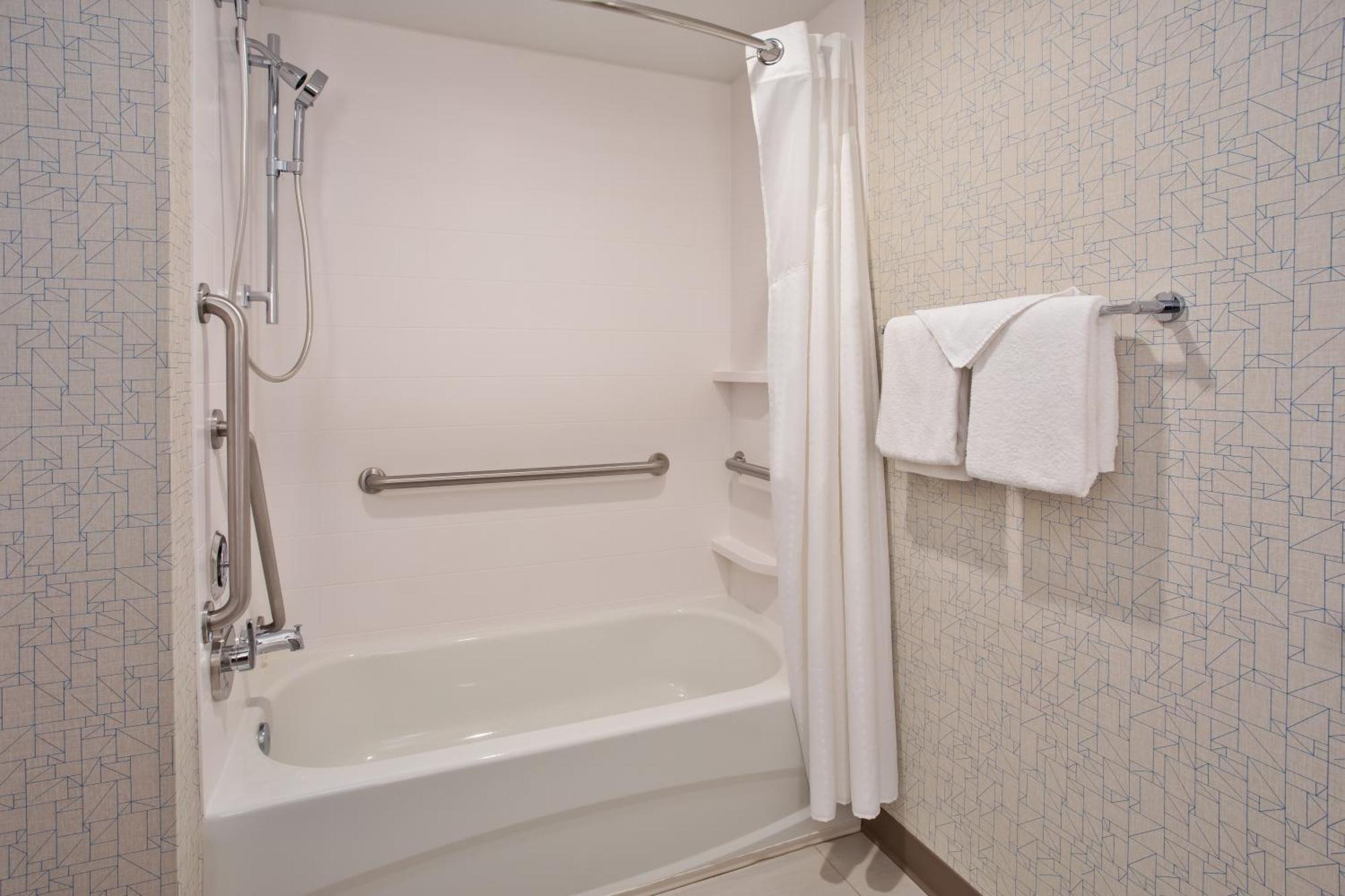 Holiday Inn Express Hotel & Suites Rochester Webster By Ihg Экстерьер фото
