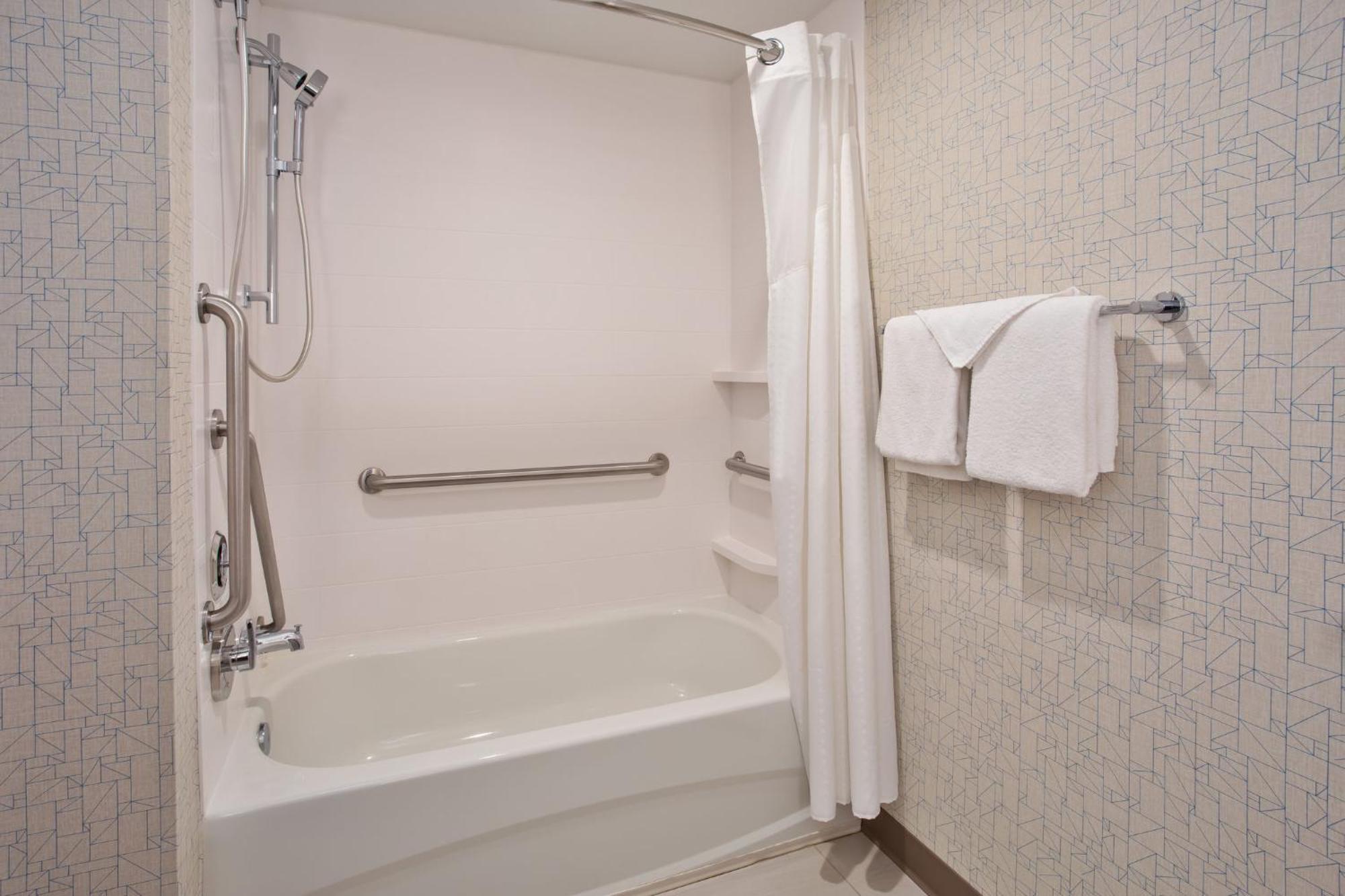 Holiday Inn Express Hotel & Suites Rochester Webster By Ihg Экстерьер фото