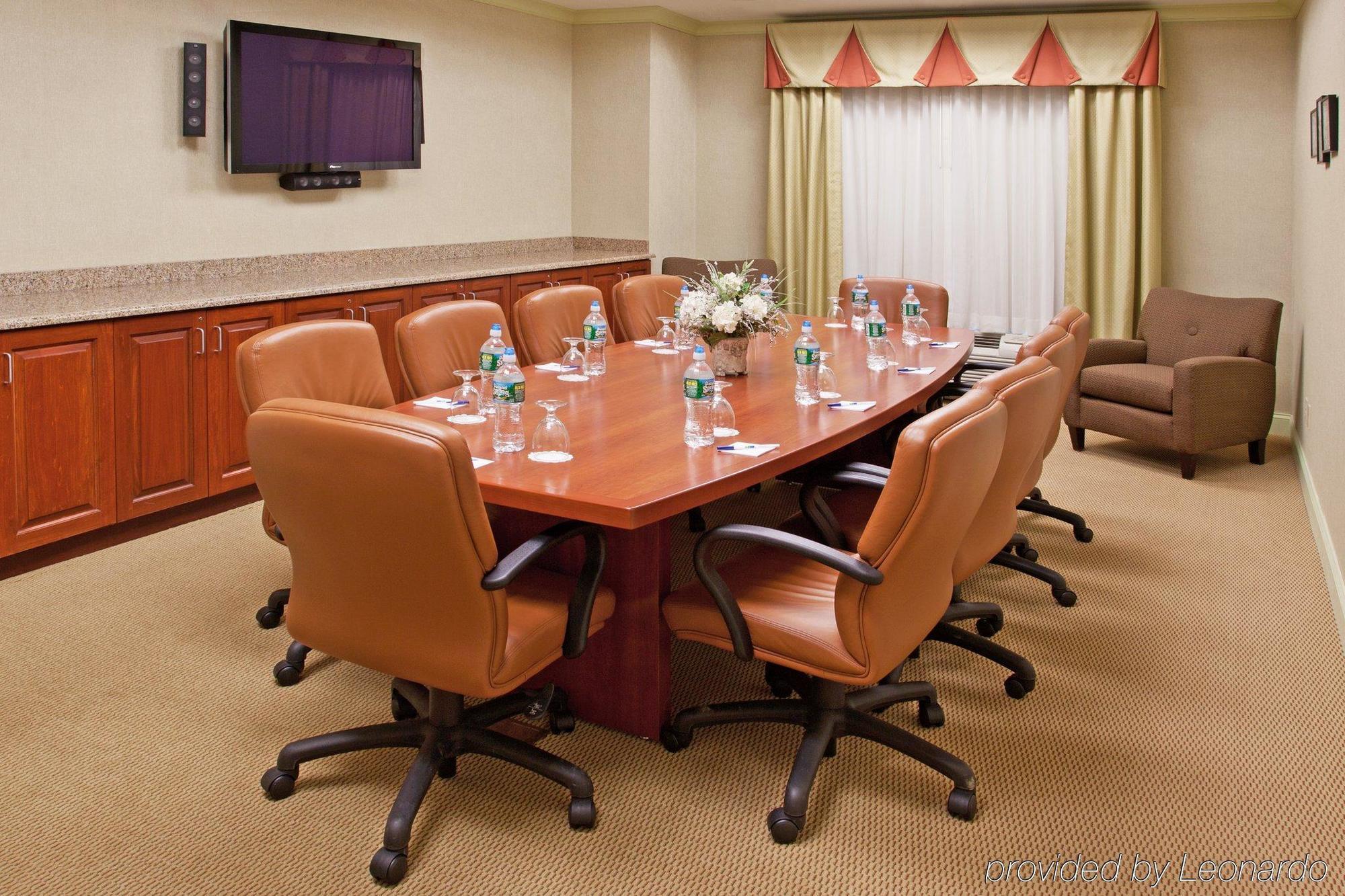 Holiday Inn Express Hotel & Suites Rochester Webster By Ihg Экстерьер фото