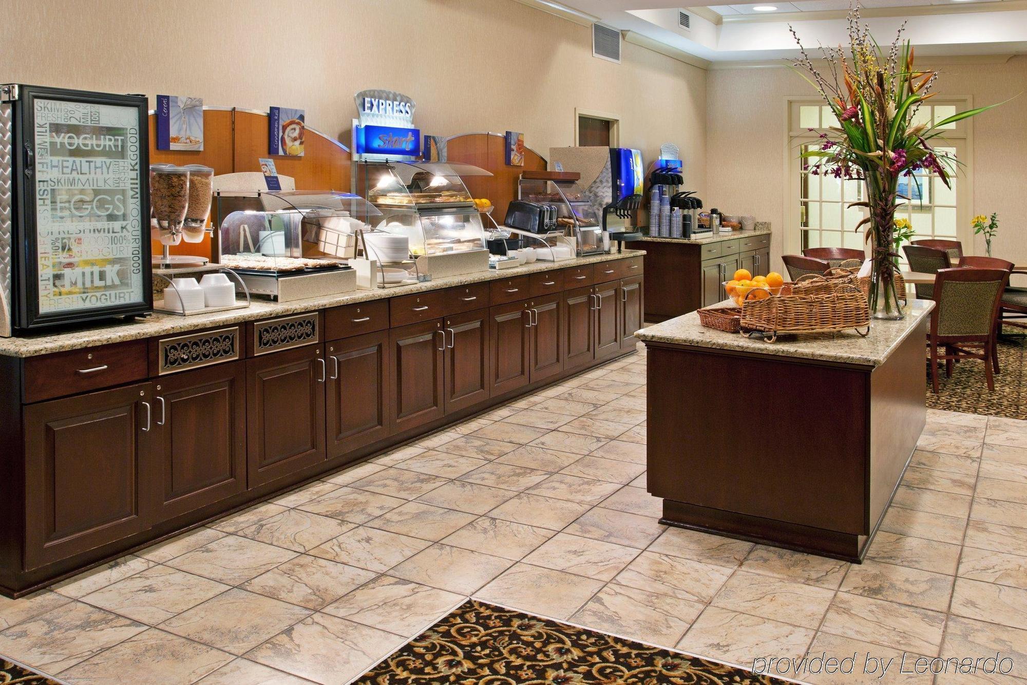 Holiday Inn Express Hotel & Suites Rochester Webster By Ihg Экстерьер фото